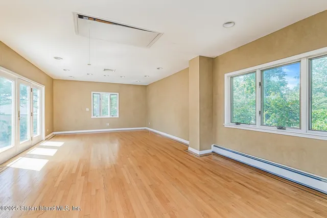 $2,499,000 | 26 Highpoint Road | Todt Hill