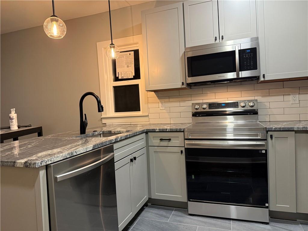 3704 Baltimore Avenue, Unit 2N Kansas City, MO 64111 - Photo 3 of 9