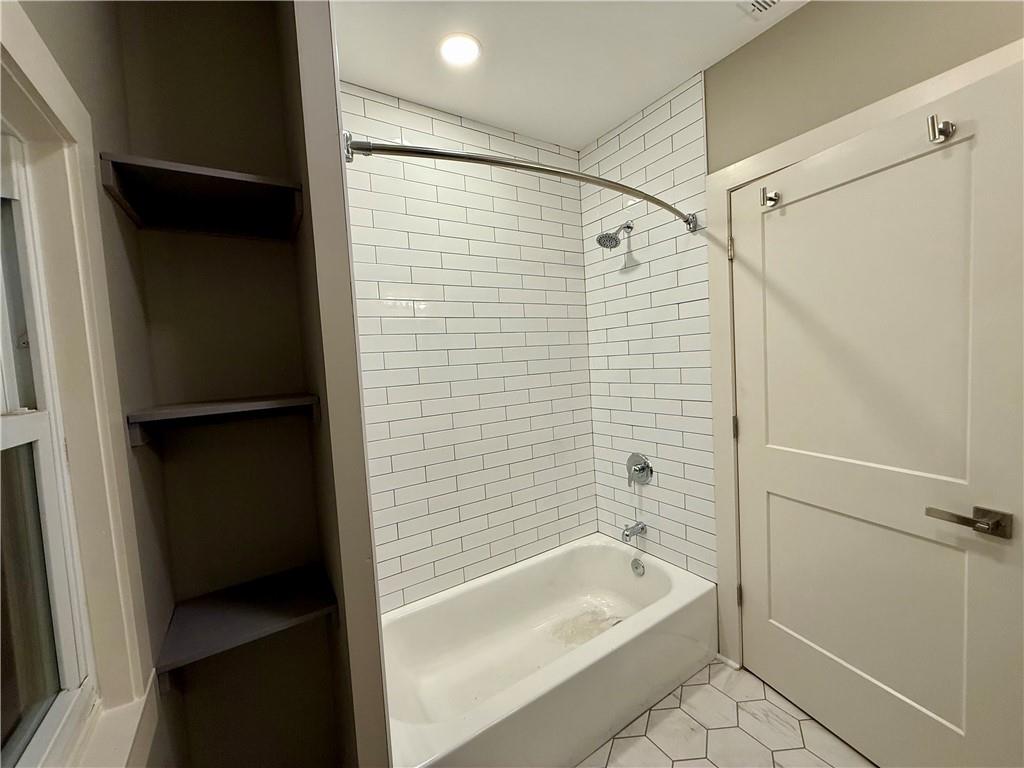 3704 Baltimore Avenue, Unit 2N Kansas City, MO 64111 - Photo 6 of 9