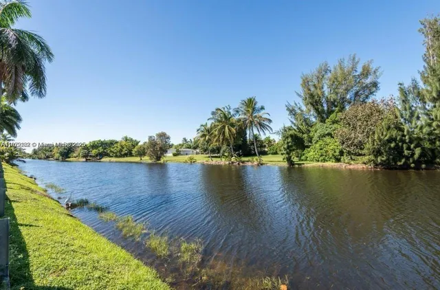 $3,300 | 17652 Northwest 76th Court, Unit 17652, Hialeah, FL 33015