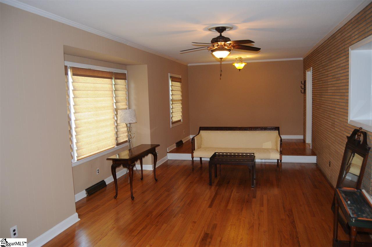 206 Chestnut Avenue Greer, SC 29651 - Photo 14 of 14 Sunken Living room