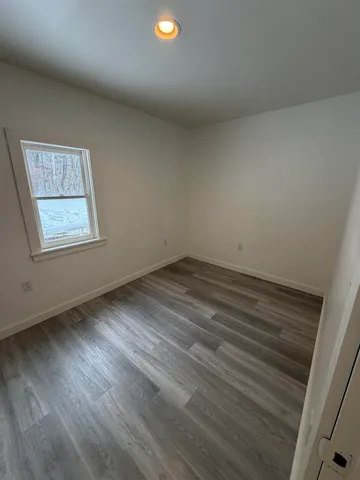 $1,700 | 722 Highway 30, Townshend, VT 05353