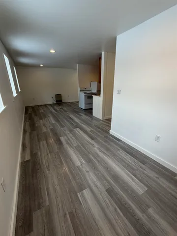 $1,700 | 722 Highway 30, Townshend, VT 05353