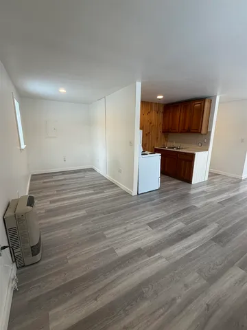 $1,700 | 722 Highway 30, Townshend, VT 05353