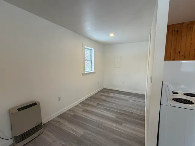 $1,700 | 722 Highway 30, Townshend, VT 05353