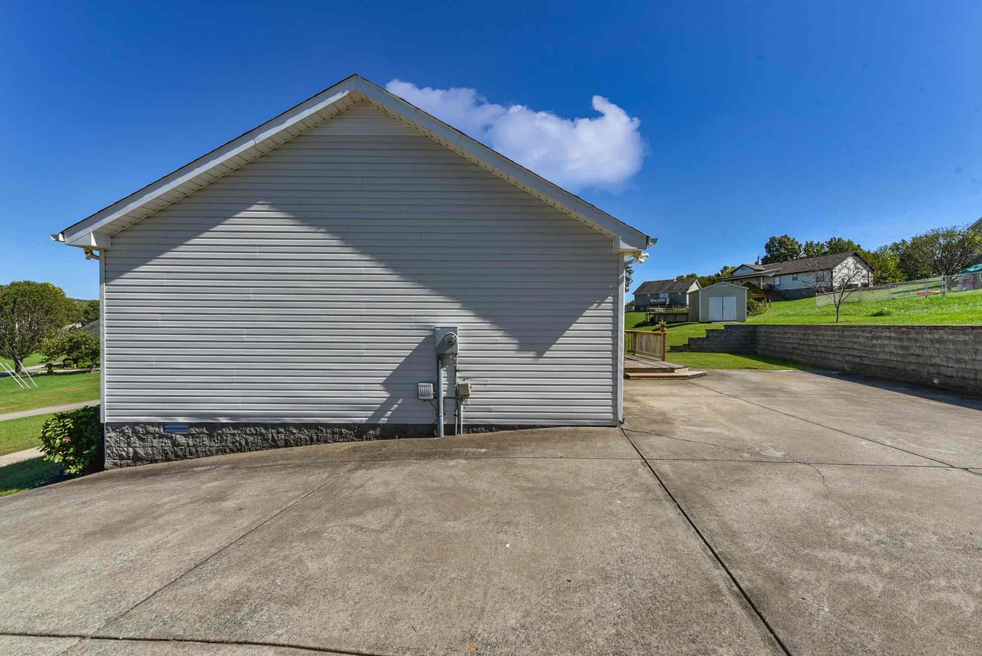 105 Phillip Drive Springfield, TN 37172 - Photo 4 of 24 a view of a house with a yard