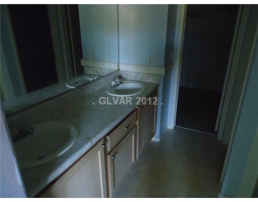 5326 Runningbrook Road Las Vegas, NV 89120 - Photo 7 of 8 Master Bath/Spa.