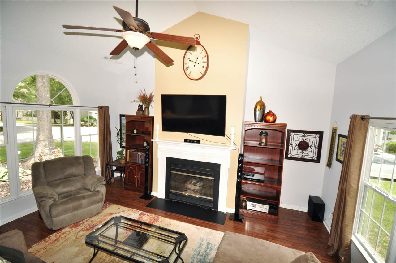 5301 Blakeley Lane Raleigh, NC 27613 - Photo 11 of 22 Living Room