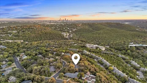 $1,600,000 | 3923 Glengarry Drive, Austin, TX 78731
