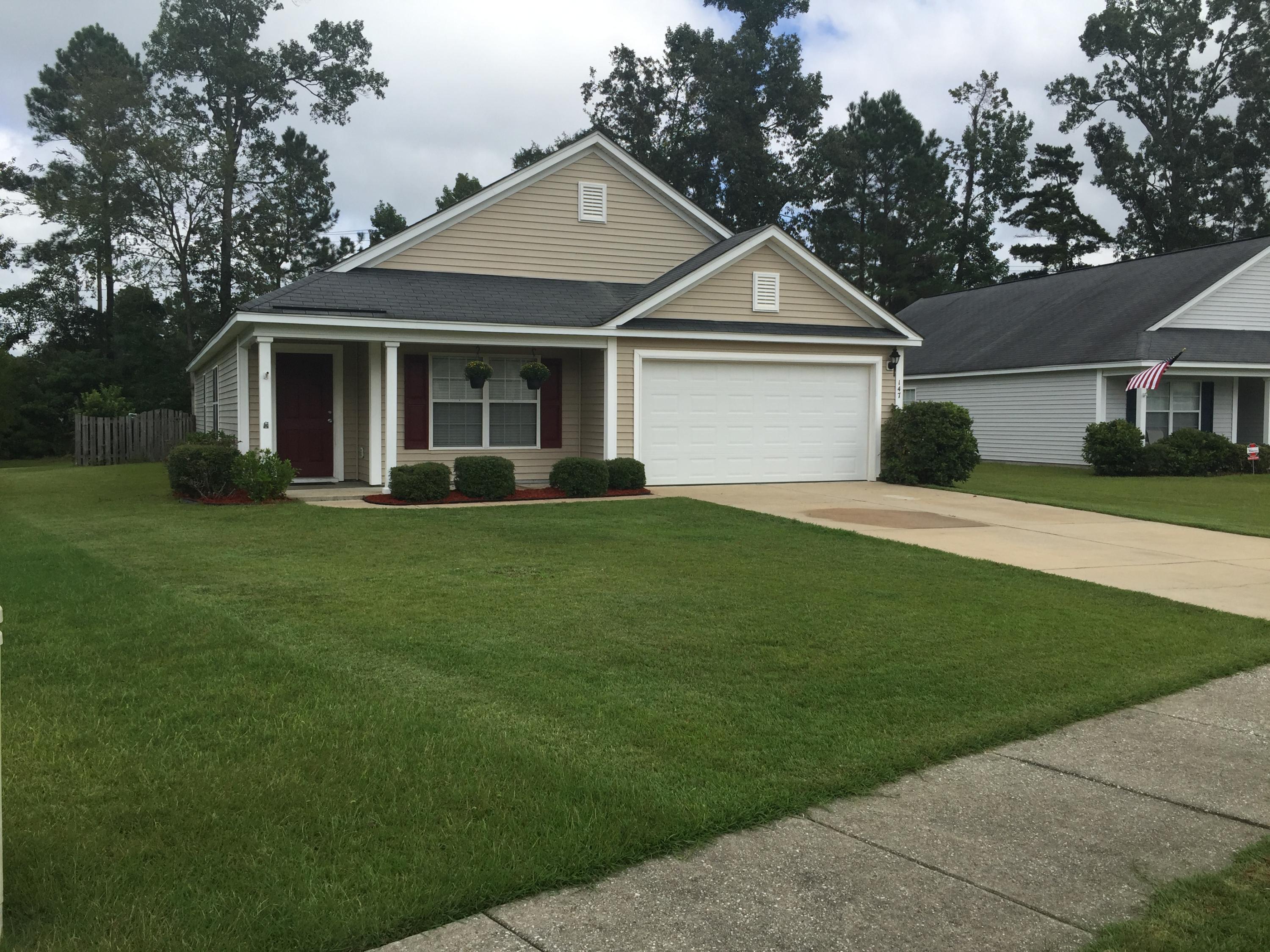 147 Thistle Road Goose Creek, SC 29445 - Photo 2 of 45 IMG_3527