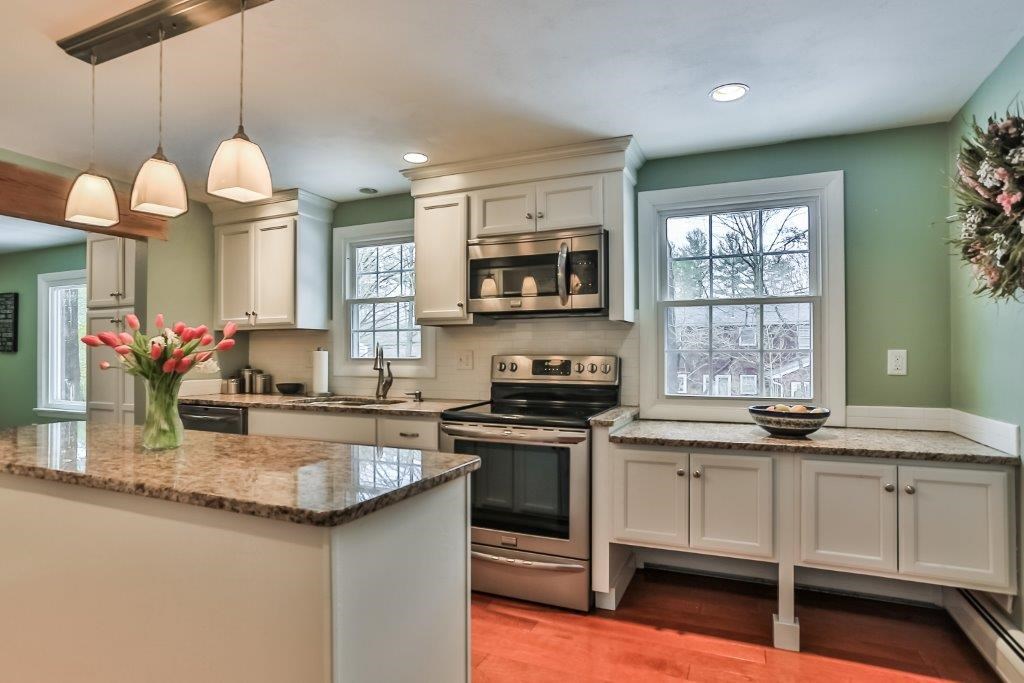 44 Mill Pond Road Durham, NH 03824 - Photo 8 of 40