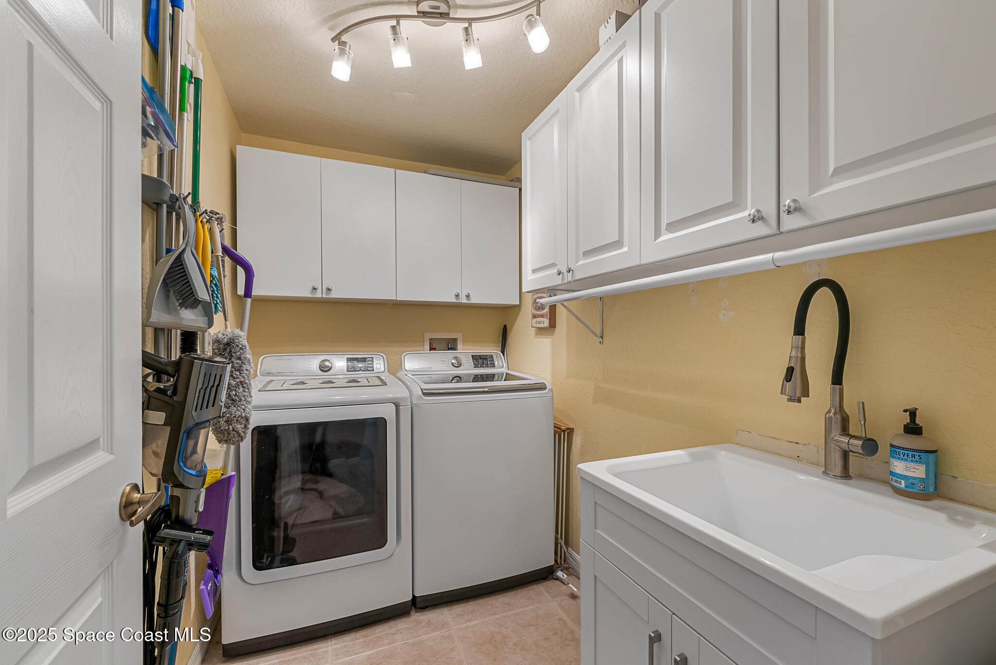 4418 Chastain Drive Melbourne, FL 32940 - Photo 52 of 71 20250327 4418 Chastain Dr Melbourne CHRI