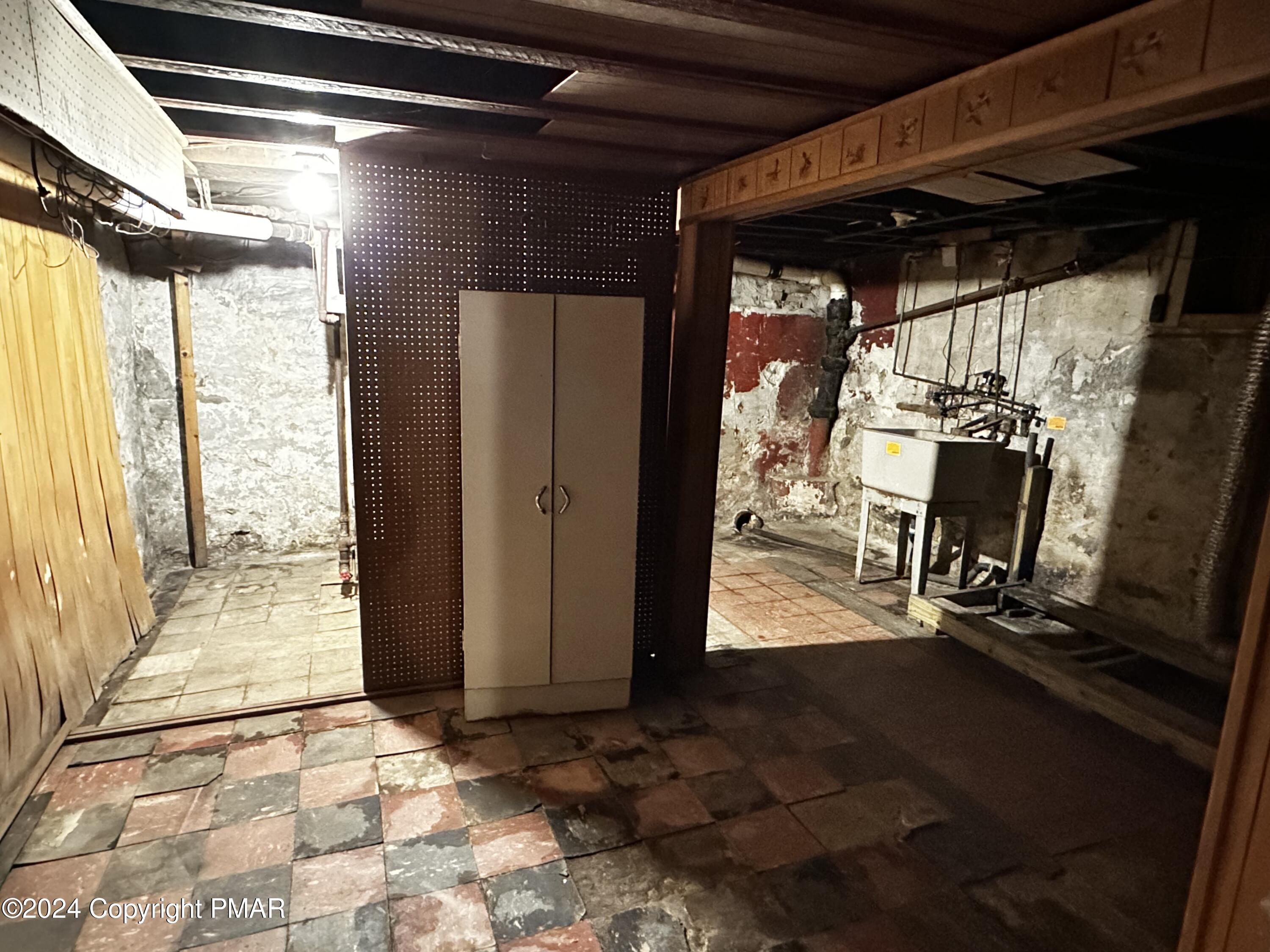 308 South Beech Street Mount Carmel, PA 17851 - Photo 31 of 34 a view of an empty room