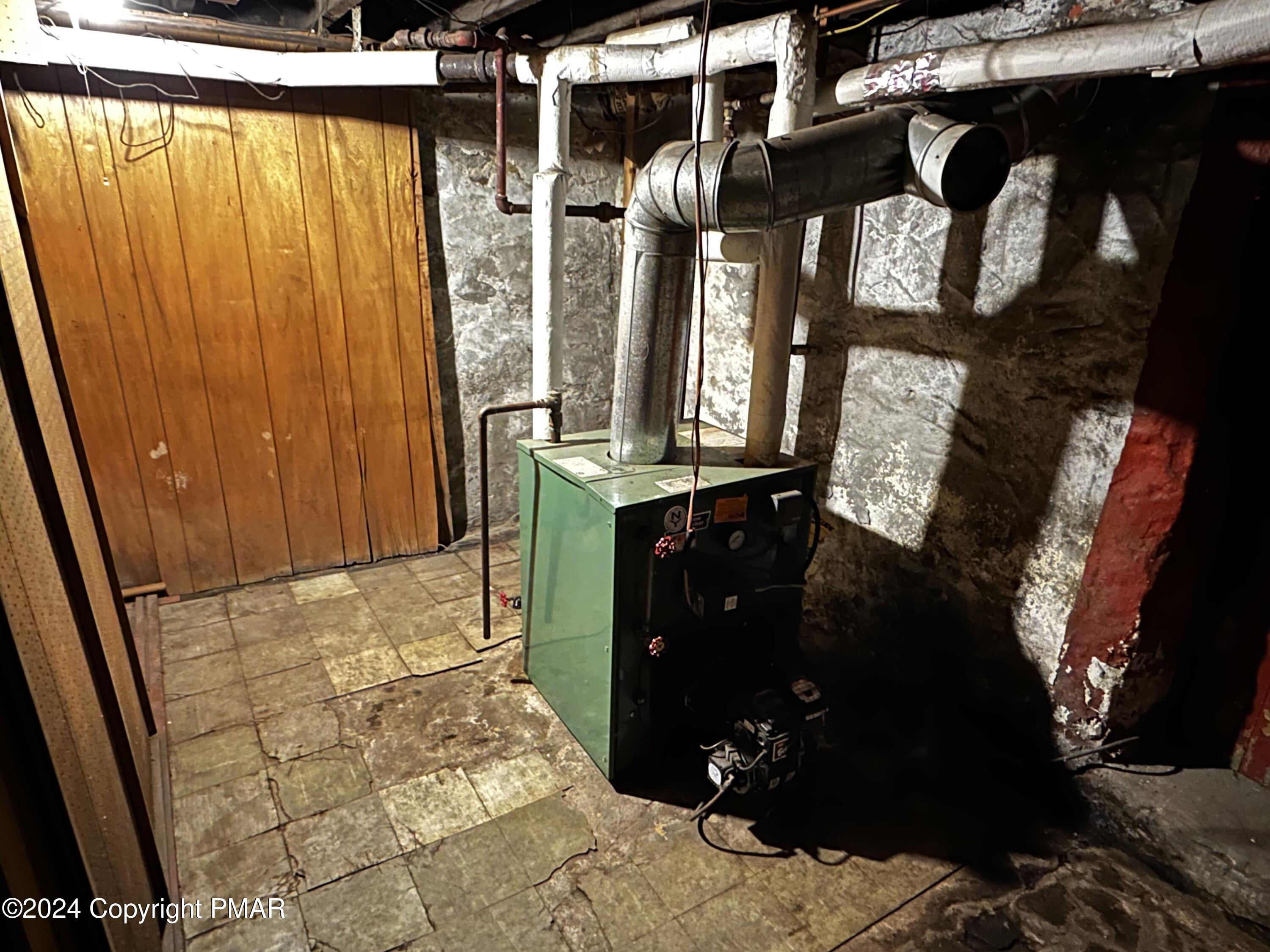 308 South Beech Street Mount Carmel, PA 17851 - Photo 32 of 34 a view of entry way