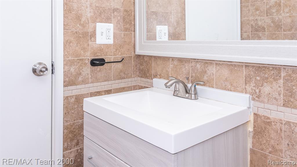 44820 Joy Road Plymouth, MI 48170 - Photo 36 of 41