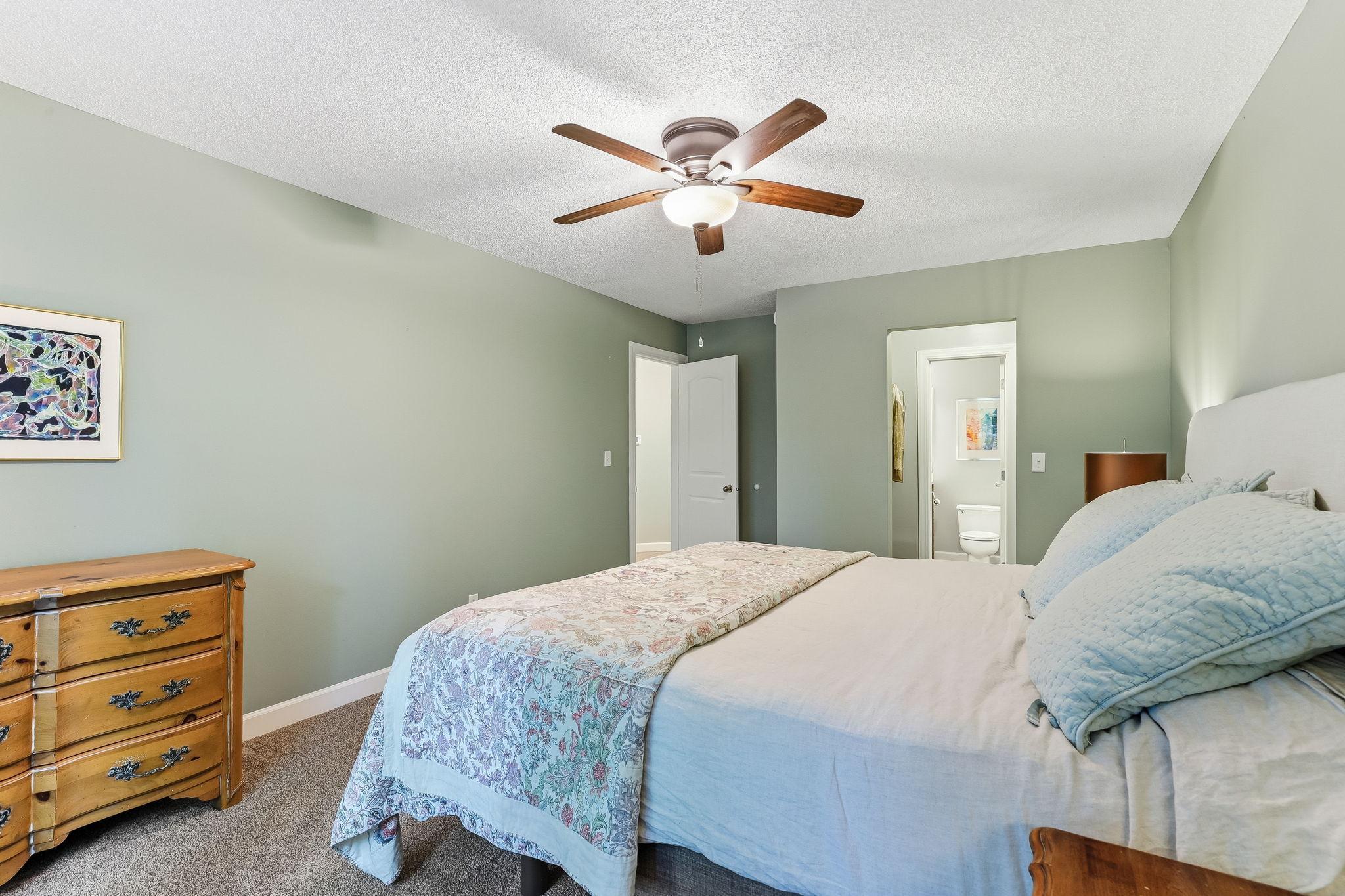 8970 Neill Lake Road Eden Prairie, MN 55347 - Photo 19 of 37