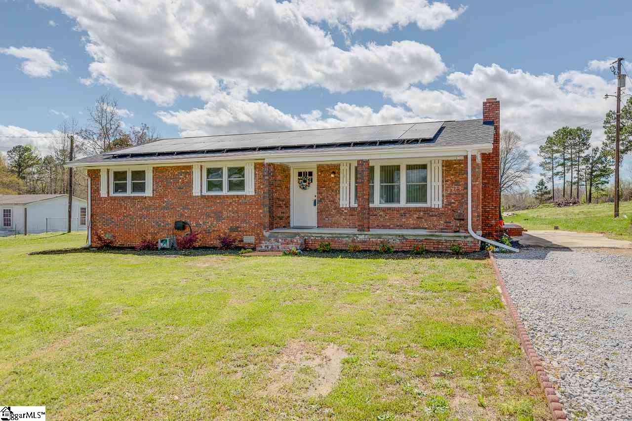 645 Cherokee Road Pelzer, SC 29669 - Photo 3 of 30