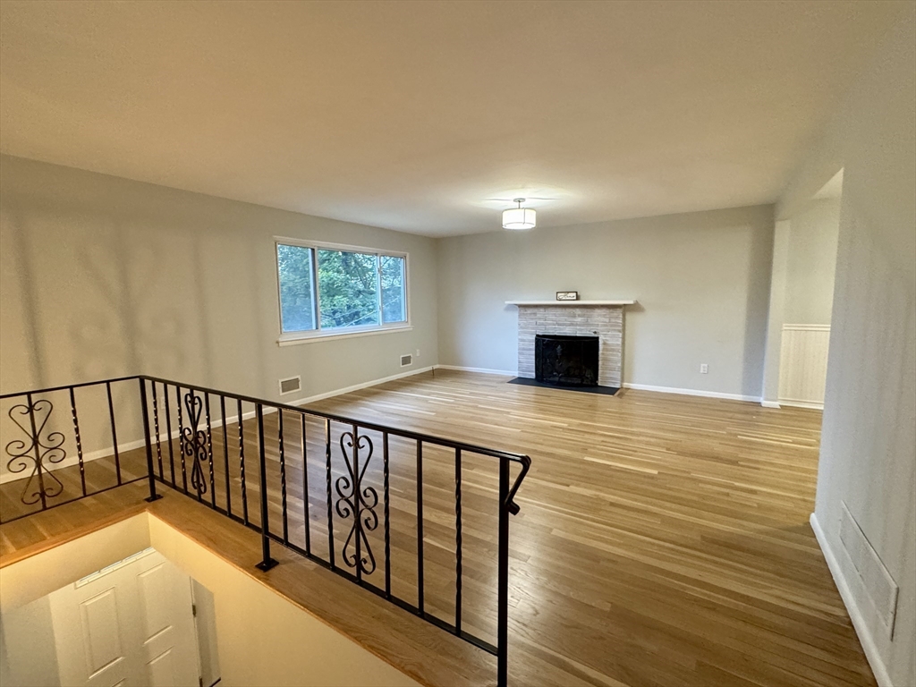 72 Foley Road Marlborough, MA 01752 - Photo 4 of 41 Gallery Image 4