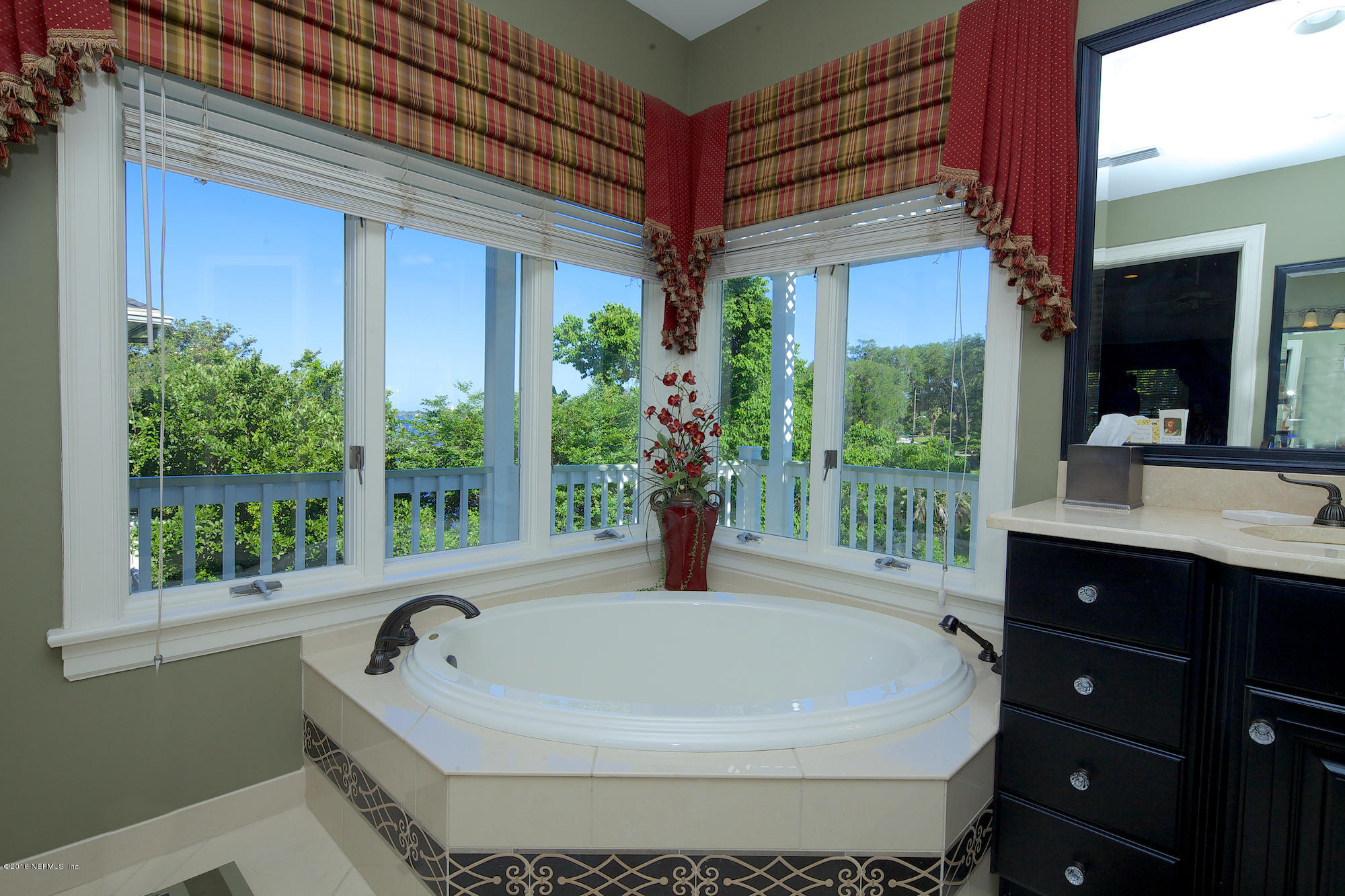 931 Brookwood Road Jacksonville, FL 32207 - Photo 30 of 73 Soaking Tub in Master Bath