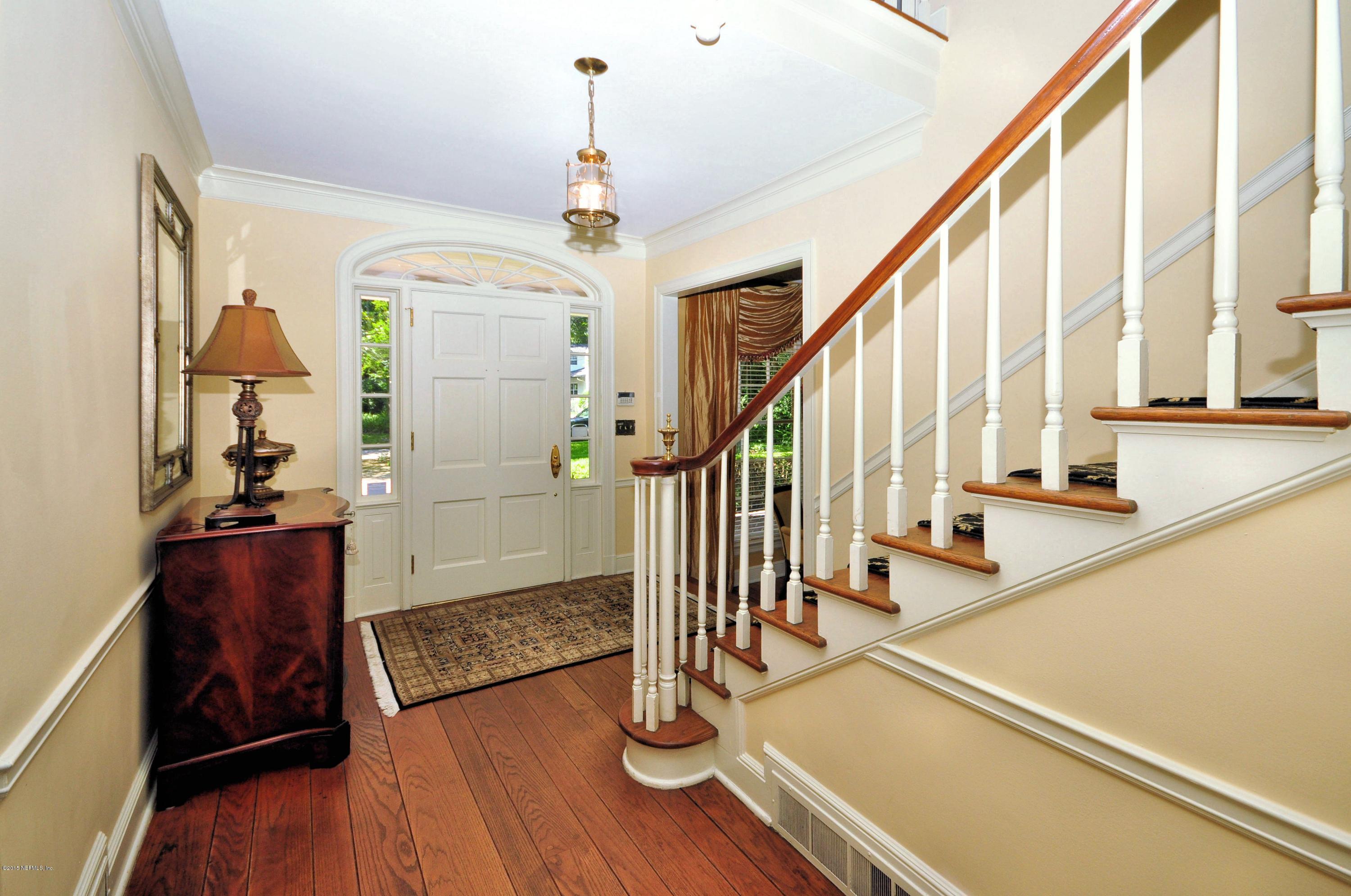 931 Brookwood Road Jacksonville, FL 32207 - Photo 44 of 73 Staircase 2