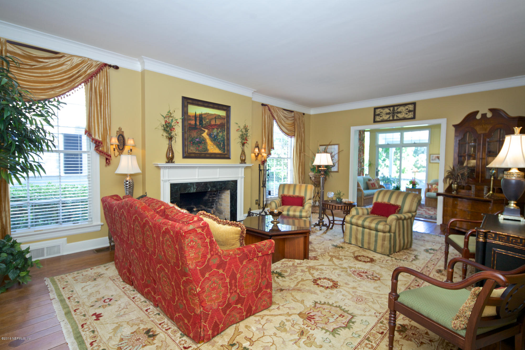 931 Brookwood Road Jacksonville, FL 32207 - Photo 8 of 73 Formal Living Room