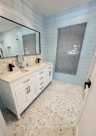 $11,900 | 9 West Riverside Drive, Jupiter, FL 33469