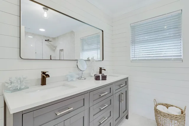 $11,900 | 9 West Riverside Drive, Jupiter, FL 33469