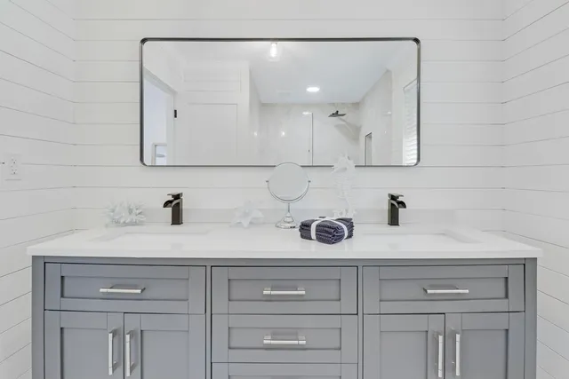 $11,900 | 9 West Riverside Drive, Jupiter, FL 33469