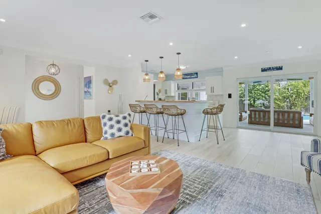 $11,900 | 9 West Riverside Drive, Jupiter, FL 33469