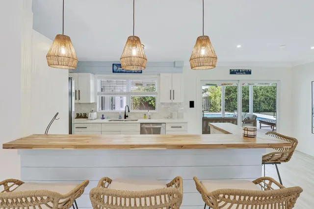 $11,900 | 9 West Riverside Drive, Jupiter, FL 33469