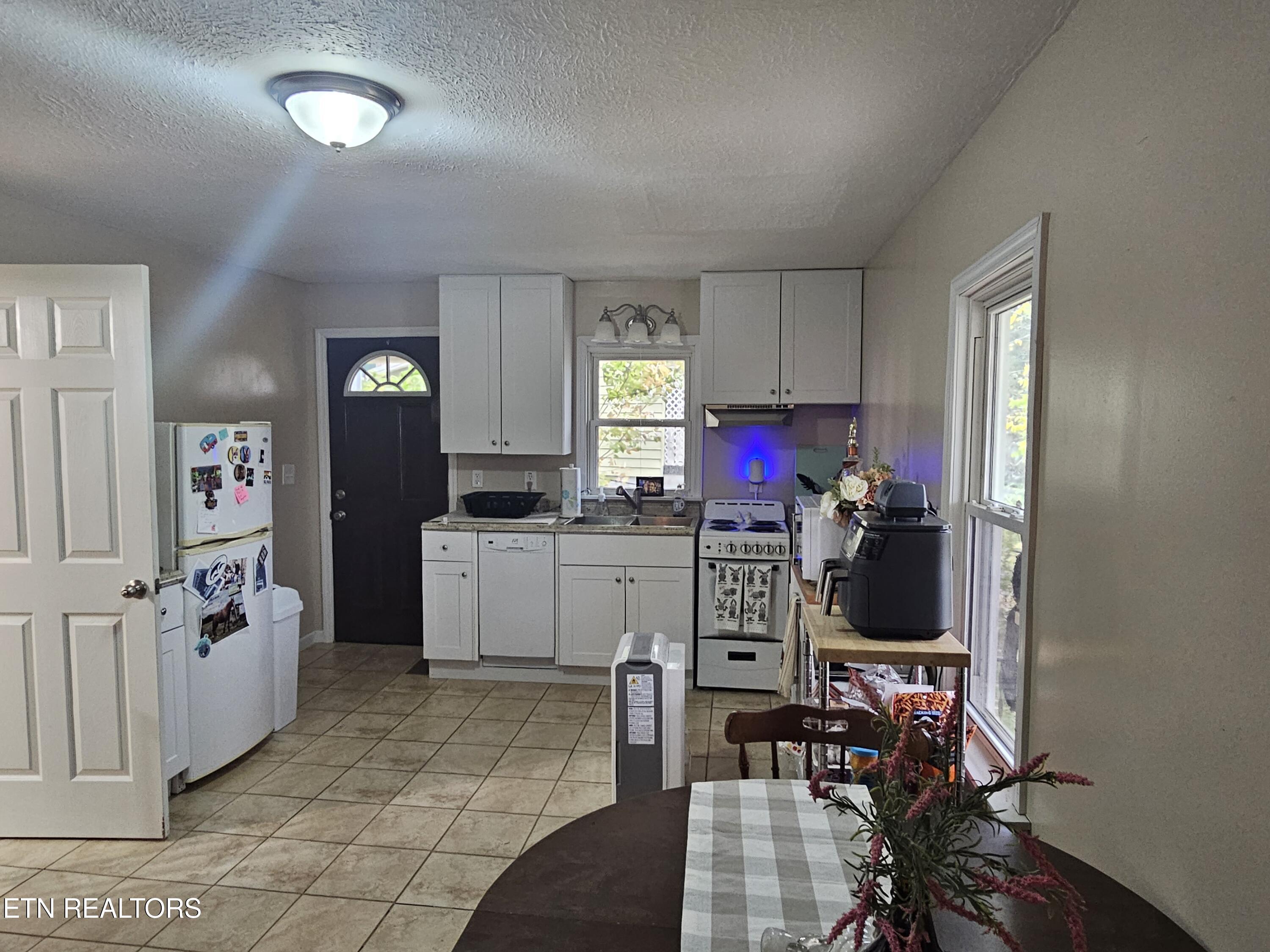 133 Balfour Lane Harrogate, TN 37752 - Photo 7 of 18 20251019_121650