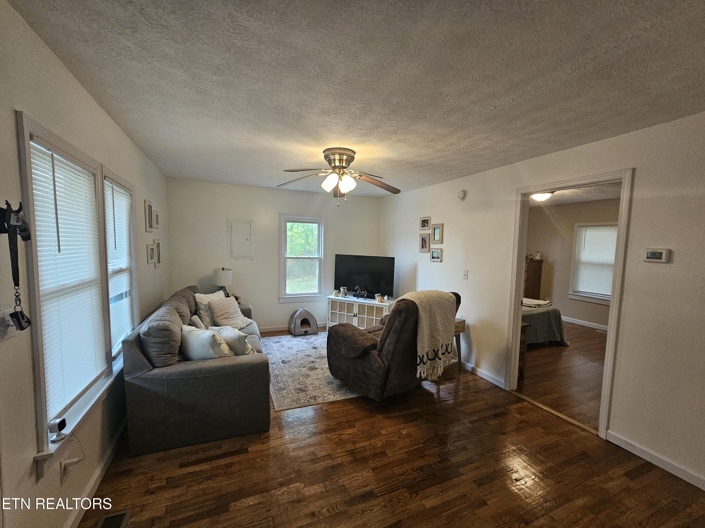 133 Balfour Lane Harrogate, TN 37752 - Photo 10 of 18 20251019_121615