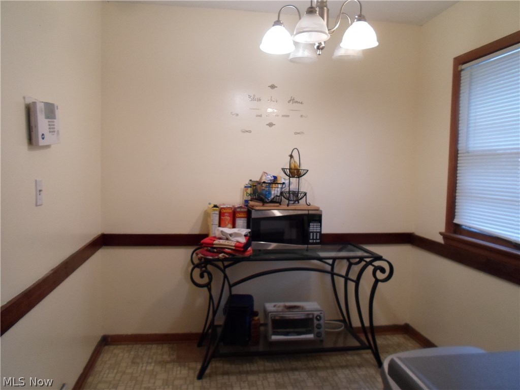 1015 Avondale Road Cleveland, OH 44121 - Photo 7 of 15
