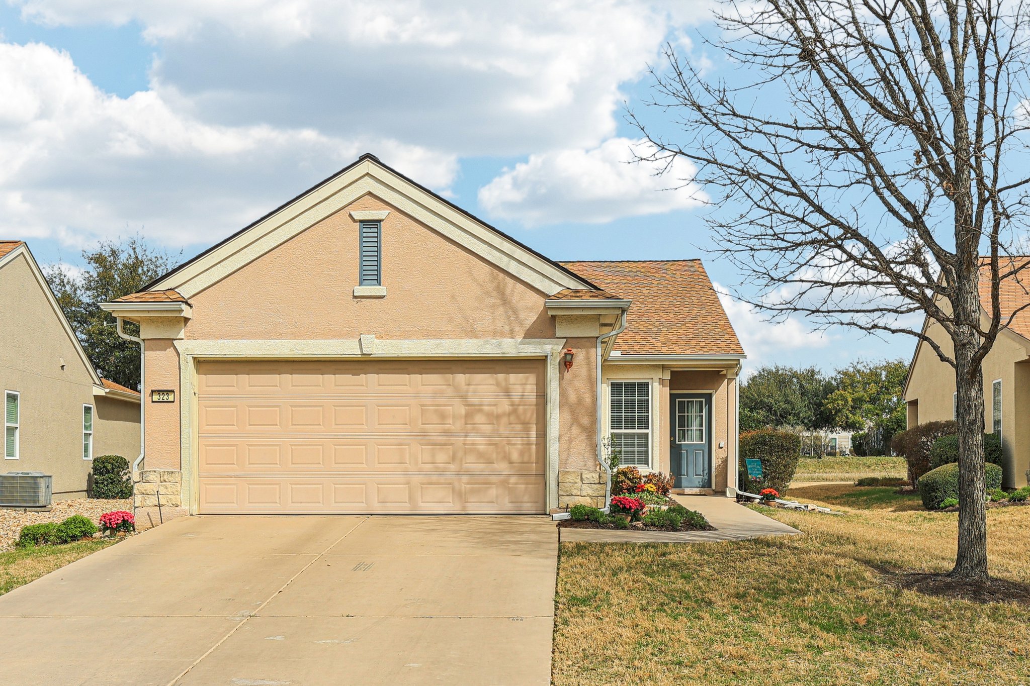 323 Crockett Loop Georgetown, TX 78633 - Photo 1 of 34