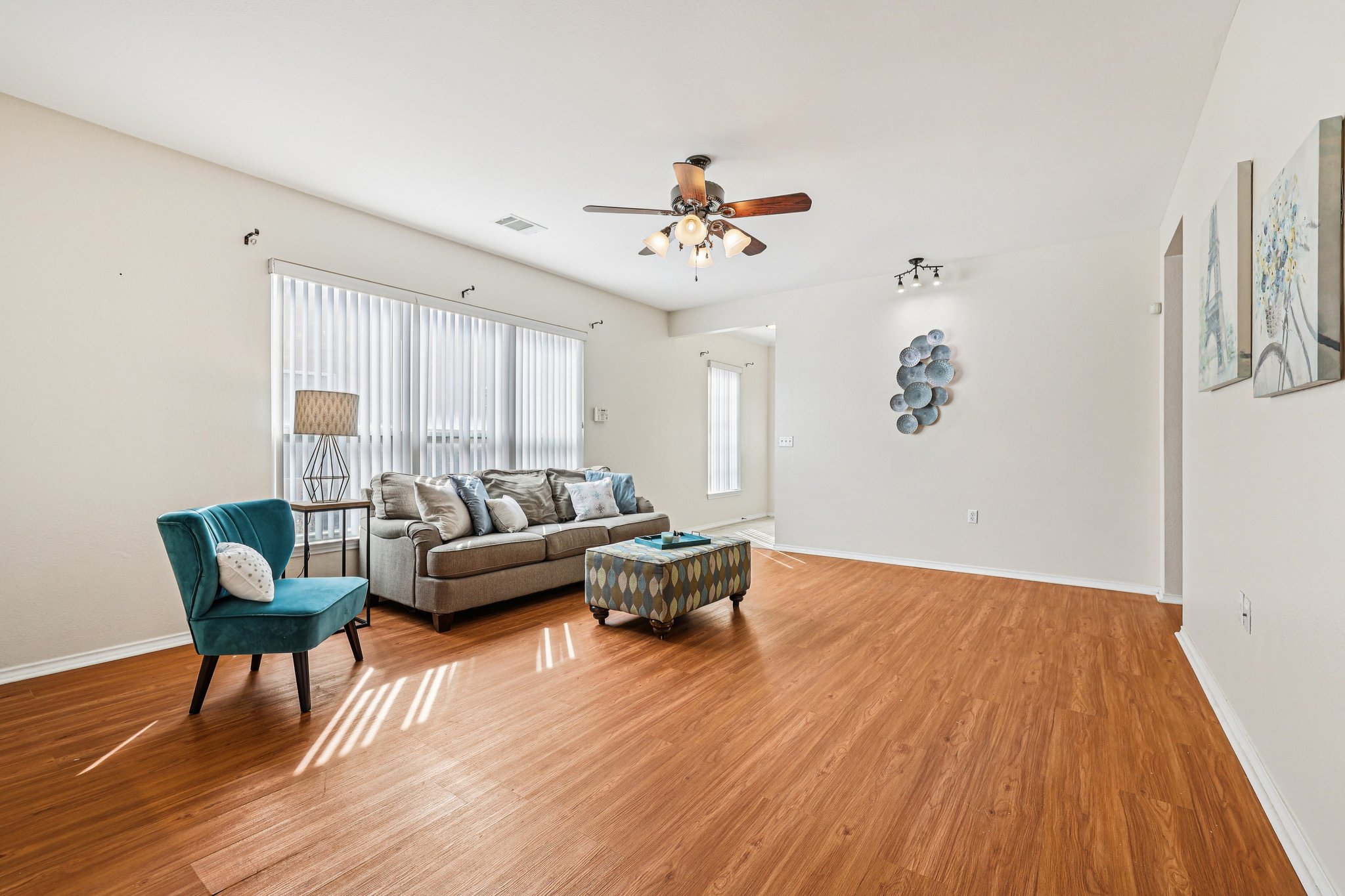 323 Crockett Loop Georgetown, TX 78633 - Photo 14 of 34