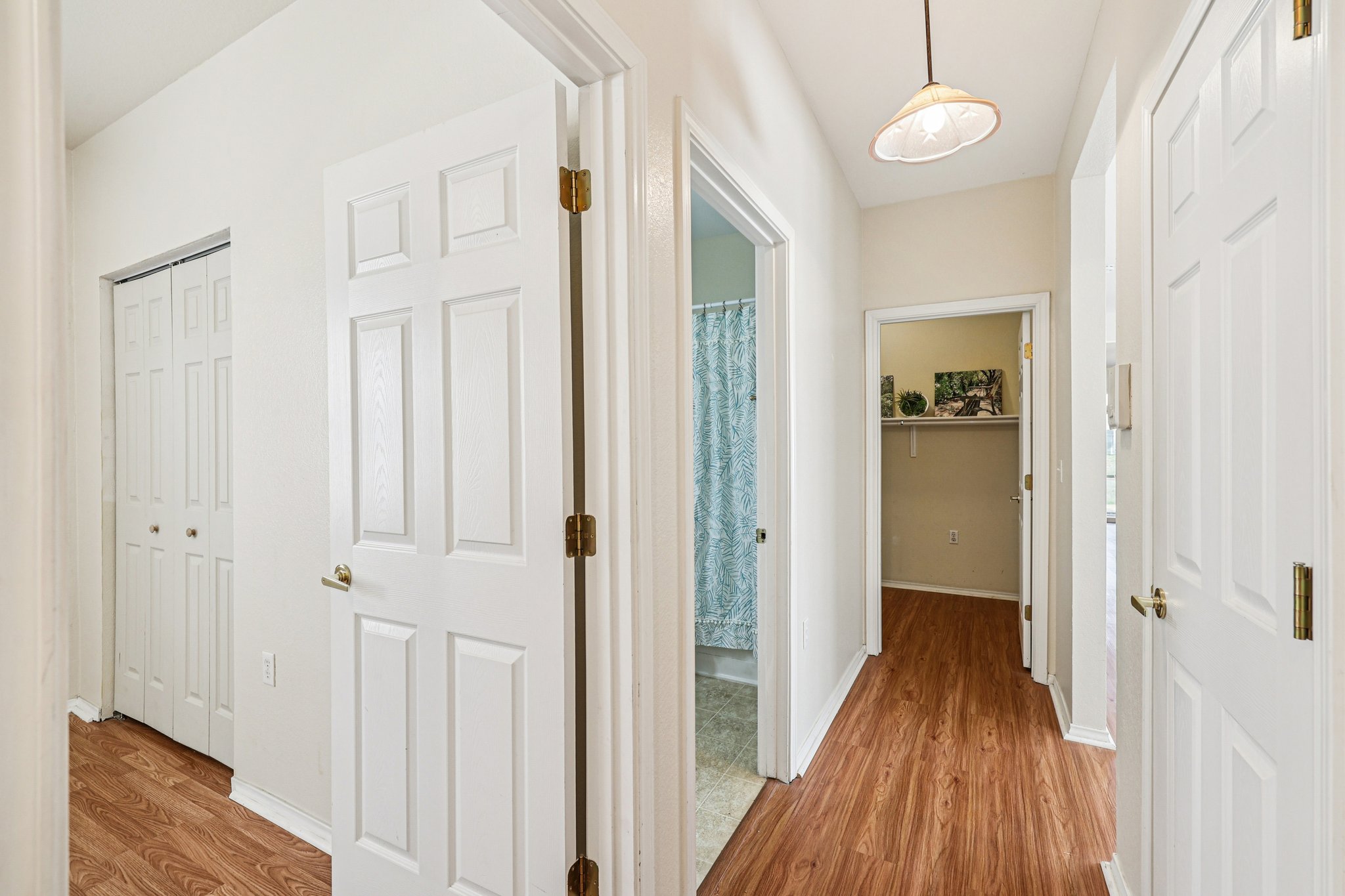 323 Crockett Loop Georgetown, TX 78633 - Photo 7 of 34 Entry from garage to guest hall to living