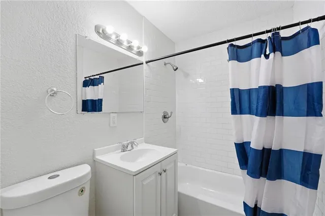 $160,000 | 5609 Oakland Avenue, Kansas City, MO 64129