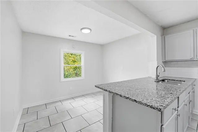 $160,000 | 5609 Oakland Avenue, Kansas City, MO 64129