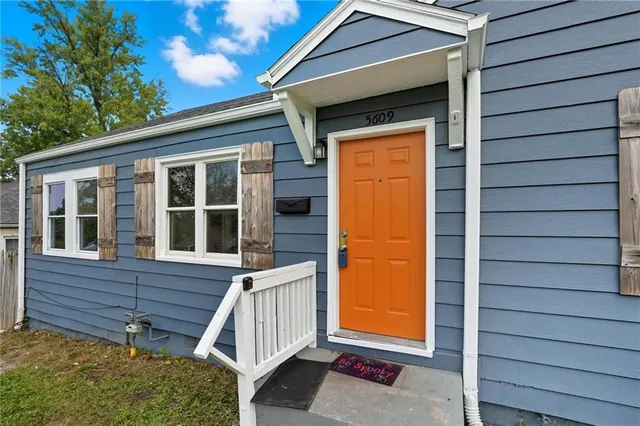 $160,000 | 5609 Oakland Avenue, Kansas City, MO 64129