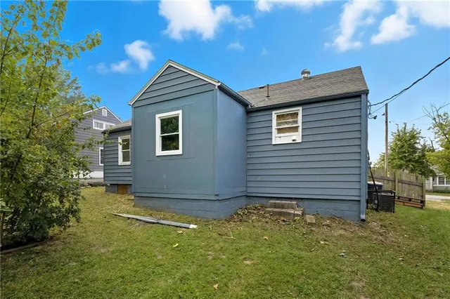 $160,000 | 5609 Oakland Avenue, Kansas City, MO 64129