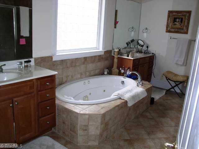 6105 Bar Oak Ridge Oak Ridge, NC 27310 - Photo 8 of 10 Master Bath/Spa.