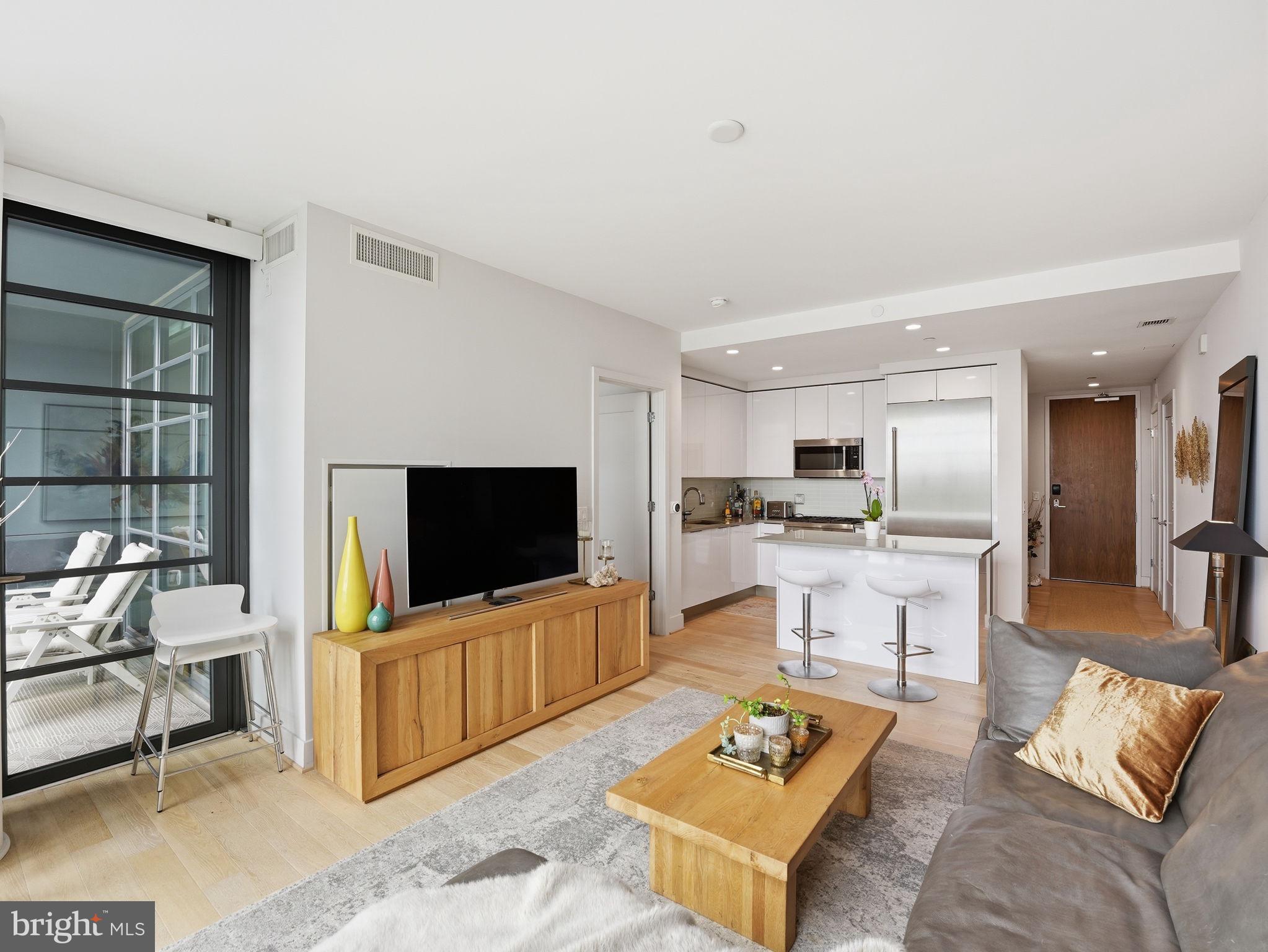 45 Sutton Square Southwest, Unit 702 Washington, DC 20024 - Photo 4 of 33