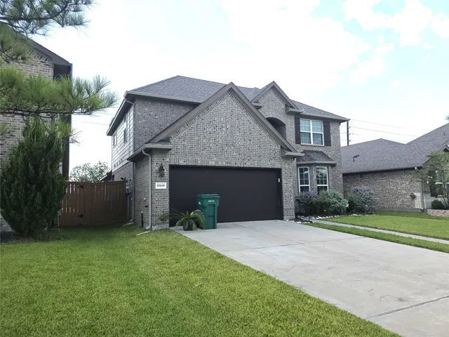$346,000 | 10618 Sentinel Dome Drive, Rosharon, TX 77583