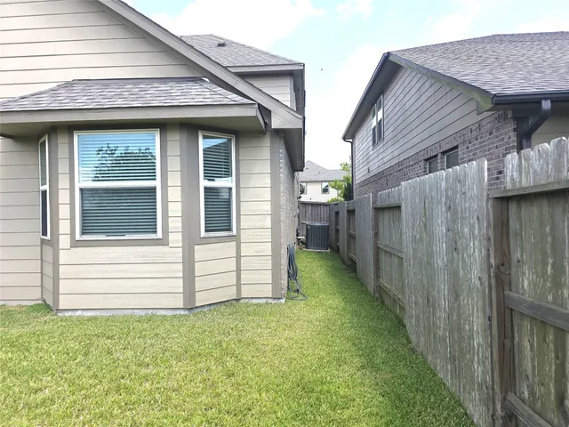 $346,000 | 10618 Sentinel Dome Drive, Rosharon, TX 77583