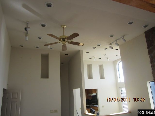 790 Buckeye Road Reno, NV 89521 - Photo 6 of 11 a view of a hallway with a white walls