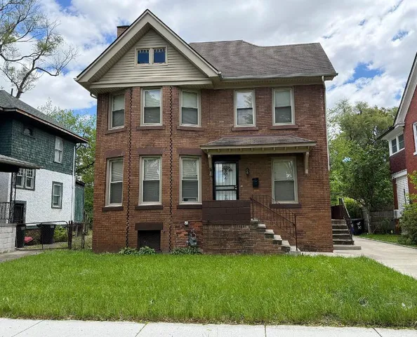 $975 | 70 Holbrook, Detroit, MI 48202