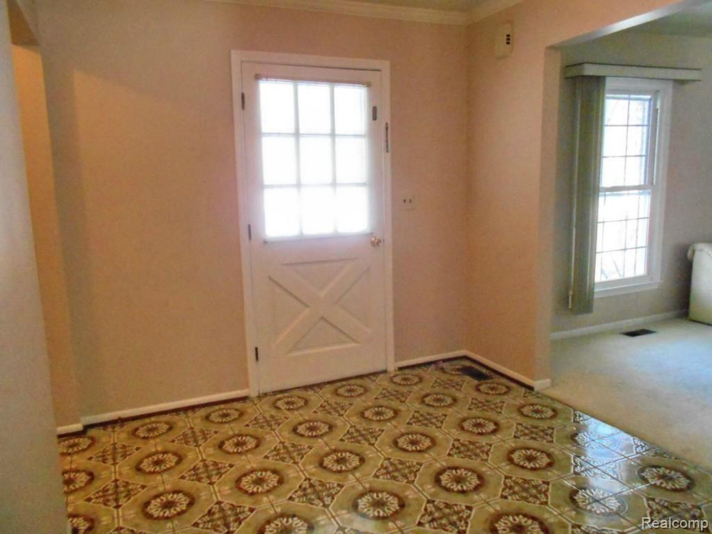 679 Rutgers Road Rochester Hills, MI 48309 - Photo 3 of 24