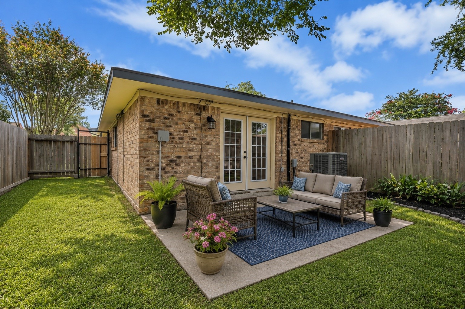 1447 Silverpines Road Houston, TX 77062 - Photo 16 of 17 Virtually staged