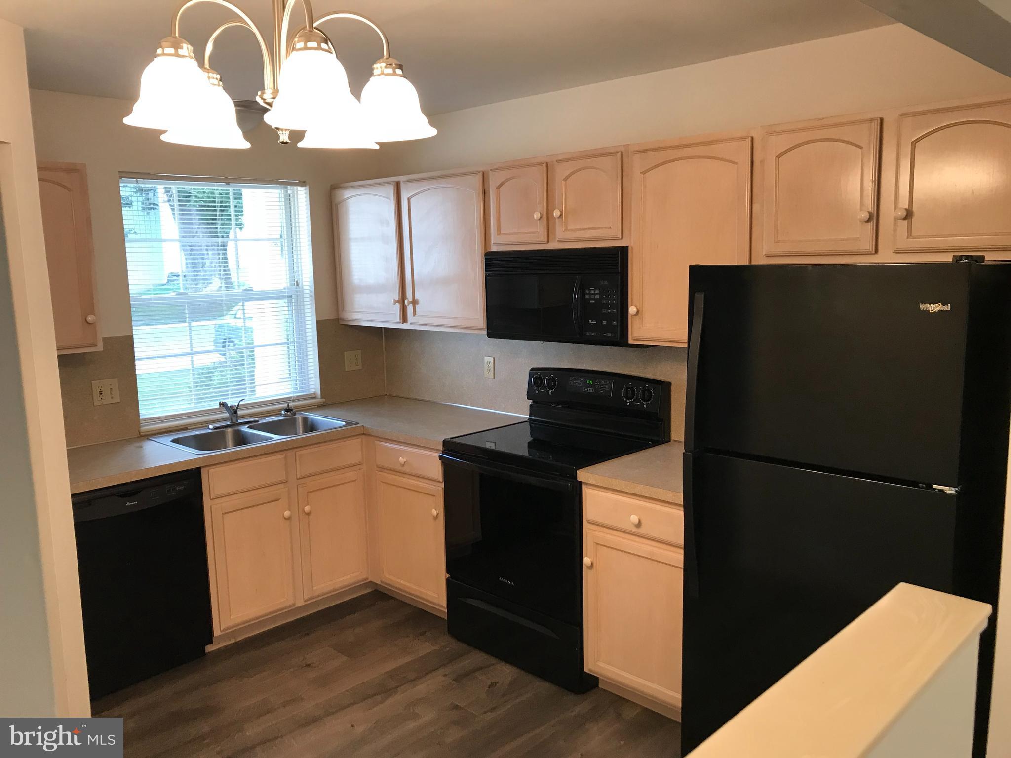 634 Front Street Lititz, PA 17543 - Photo 9 of 16