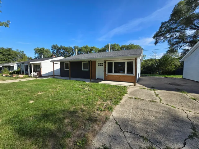 $1,635 | 5525 East 13th Place, Gary, IN 46403